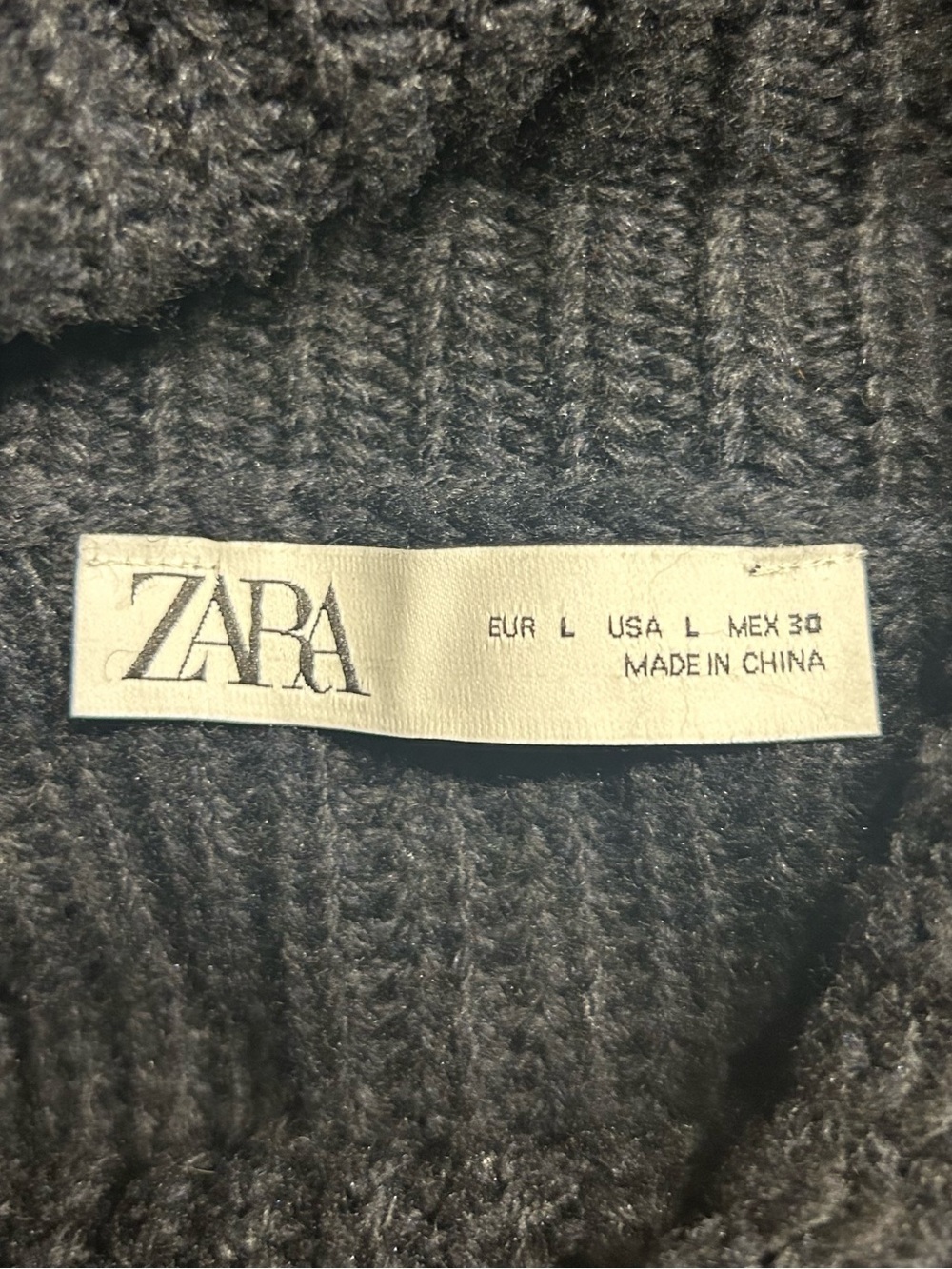 Zara Women’s Navy Blue Chunky Turtleneck Sweater with Large Pockets, Size Large - Picture 9 of 12